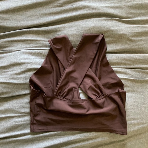 Halter top - Picture 2 of 2